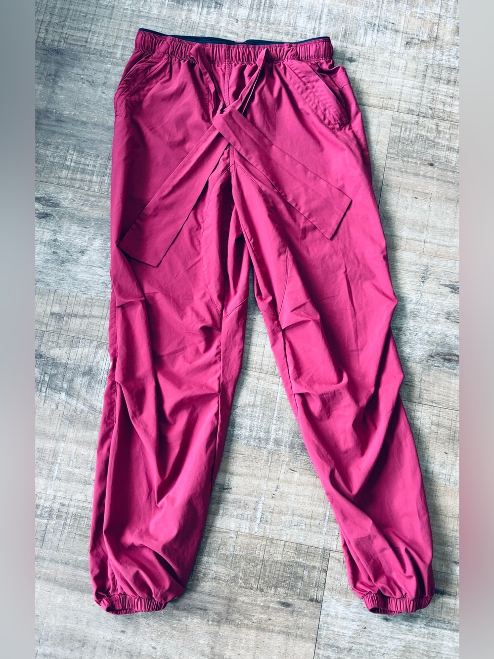 Women's Paskho tie waist Serene jogger magenta size small